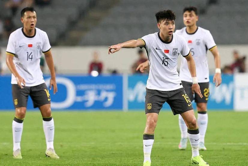 0-3完败！18岁新星王钰栋表现平平，韩媒：中超第3却无威胁射门