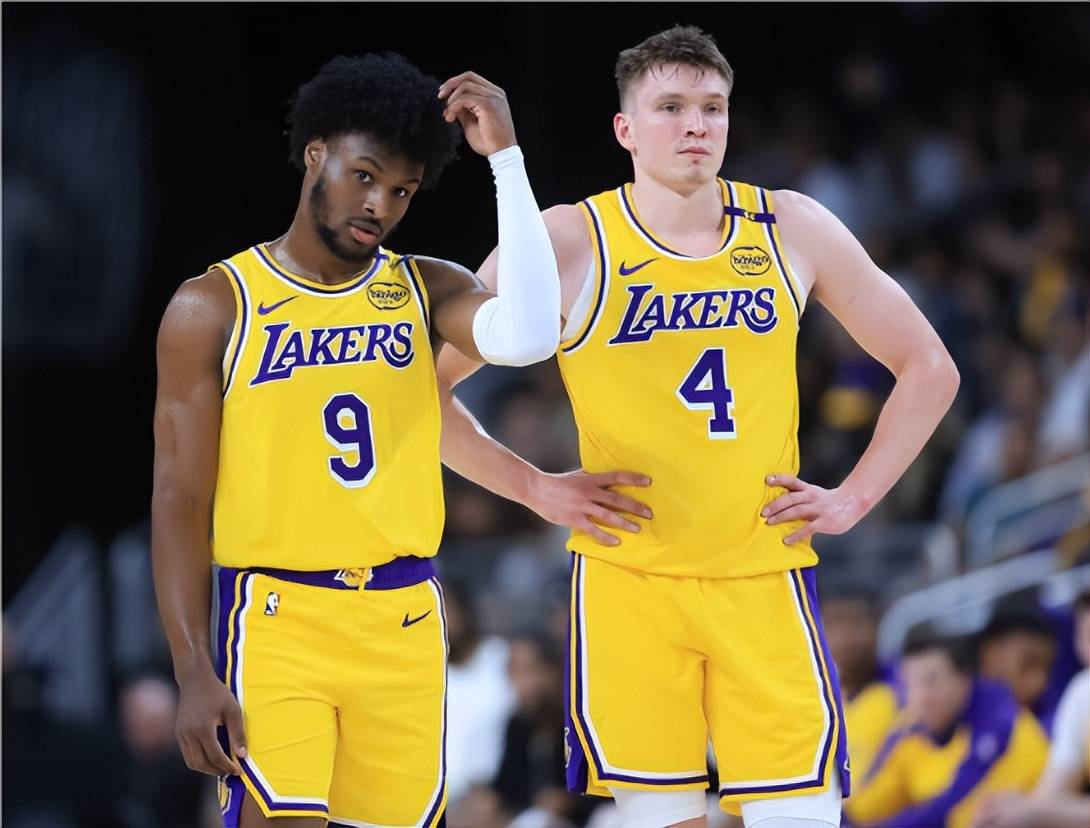 广东名宿重回NBA 加盟湖人 轰27+13+扣篮绝杀！CBA混不下去 原因曝光