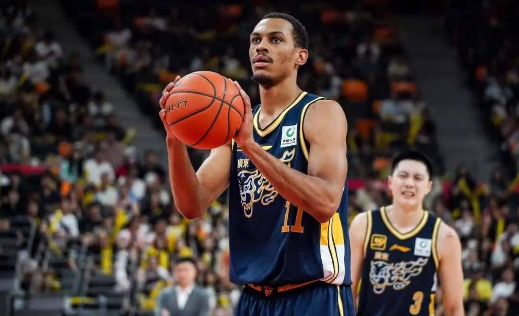 广东名宿重回NBA 加盟湖人 轰27+13+扣篮绝杀！CBA混不下去 原因曝光