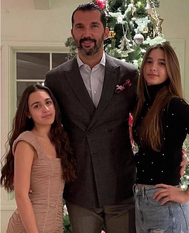 48岁佩贾现状：老了越来越帅，老婆女儿都是美女，成为NBA高管