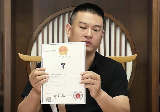 NBA3大动态！太阳续约布克，科密酒向瓦妮莎致歉，切特恐逼走杰威
